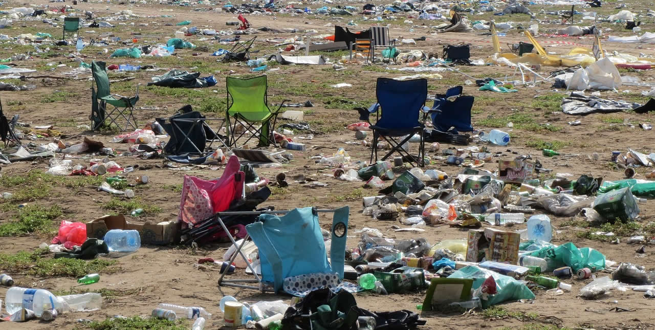 glastonbury festival rubbish