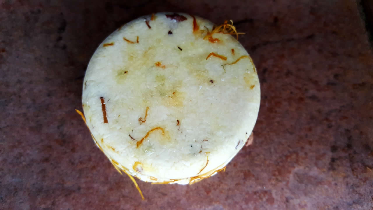 lush shampoo bar